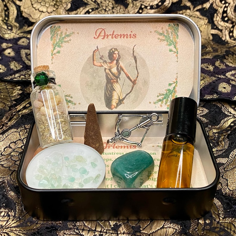 Artemis Altar Tin, Moon Goddess Artemis Offering Shrine Tin, Hellenism, Witchcraft Altar, Goddess decor, Wicca Gift, Greek Deity Gift image 1