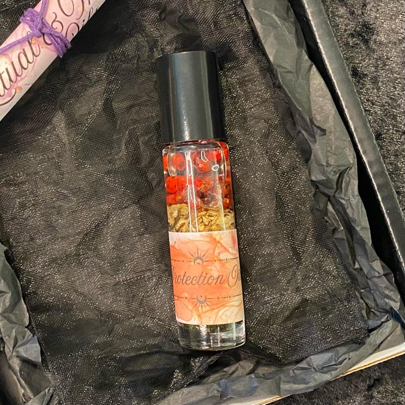 Protection Spell Oil, Cleansing Energy, Evil Eye Protection, Ritual Oil, Altar Anointing Potion, Witch Gift, Protection Gift, Wiccan Gift 12ml Rollon Bottle