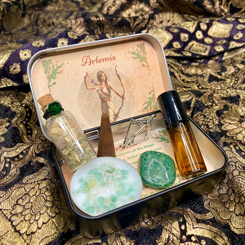 Artemis Altar Tin, Moon Goddess Artemis Offering Shrine Tin, Hellenism, Witchcraft Altar, Goddess decor, Wicca Gift, Greek Deity Gift image 7