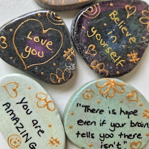 Inspirational Quotes on Stones, Hand Painted Message Rocks, Personalized Gift Pebbles, Motivational Phrases on Stones, Custom Painted Rocks