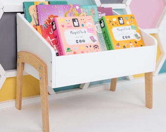 Kinderboekenplank, Boekenkast, kinderkamerboekenplank, kinderkamerplanken, kinderkamerboekenkast, houten boekenplank, Montessoriplank, houten boekenkast