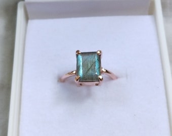 9x7 Emerald Cut Labradorite Ring, Labradorite Jewelry, Faceted Labradorite Ring, Labradorite Engagement Ring, Labradorite Solitaire