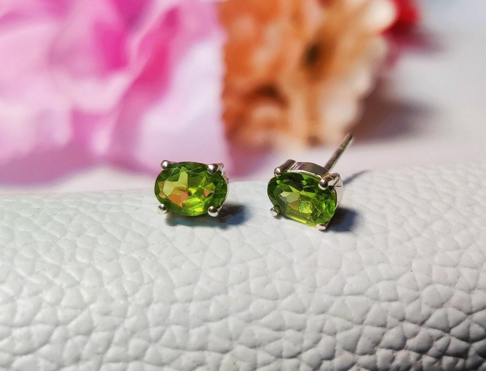 Boucles D'oreilles Clou En Argent 925 Avec Péridot Naturel 5x7 Mm - Marque Tamasha Silver