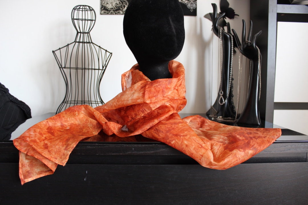 Accessoire Magie : Mouchoir En Soie Caoutchoutée Orange Qui Se Transforme En Orange - Tour De Disparition/apparition