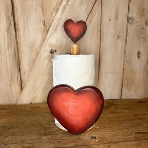 Accessorio Cucina Legno, porta scottex cuore rosso dipinto a mano