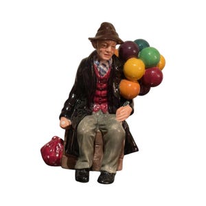 Royal Doulton, The Balloon Man - H.N. 1954 - Classic Figurine Old Man With Balloons