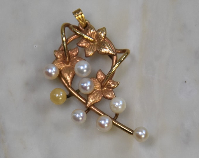 Vintage 14k gold filled stamped, delicate and detailed leaves and pearls pendant - from a New England estate
