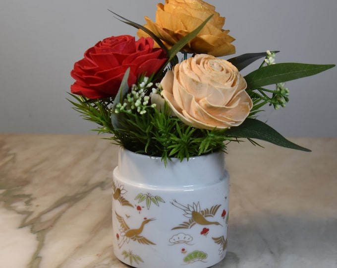 Elegant vintage MCM Japanese porcelain orphaned jar (no lid) painted gold and red cranes filled with three sola wood roses