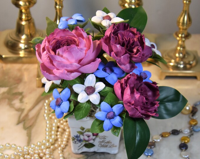 Beautiful "For Mother with Love" painted on front of small trinket box w/hand-painted Sola wood flower arrangement