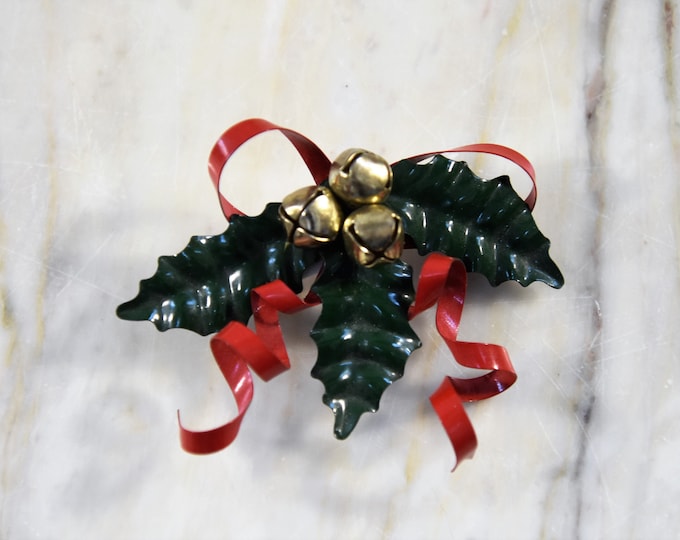 Vintage Christmas holly and jingle bell pin brooch - from a New England Estate