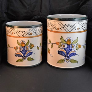 Beautiful unique pieces, vintage hand-painted Maiolica/Majolica open canisters dating back to the 1940-50s - from a New England estate