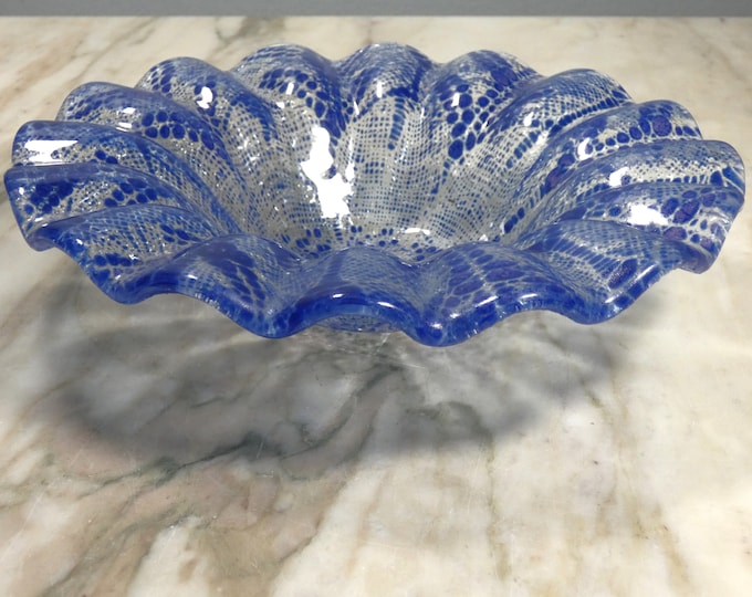 Sydenstricker Handmade Glass Bowl Excellent Condition - From a New England Estate