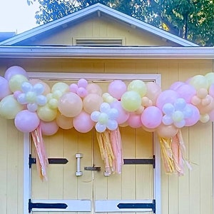 Boho Daisy Balloon Garland, Two Groovy Birthday Balloon Arch, Baby Shower Balloons, Retro Daisy Decor, Pastel Daisy Balloon Arch Kit