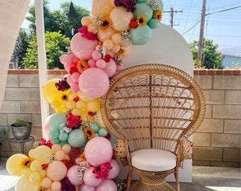 Kit de guirnalda de globos Baby In Bloom / Decoración para fiesta en el jardín "Una pequeña flor silvestre está en camino" / Kit de arco DIY Wild One / Decoración de cumpleaños floreciente