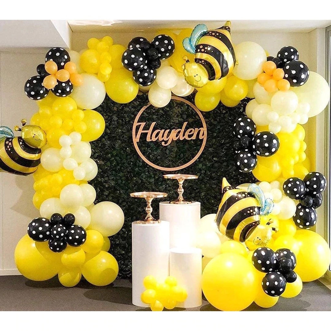 Winrayk 133Pcs Bee Birthday Party Decorations Supplies Bee Baby Shower  Decorations Honey Bee Balloon Arch Kit Sweet As Can Bee Tablecloth Backdrop  Bee