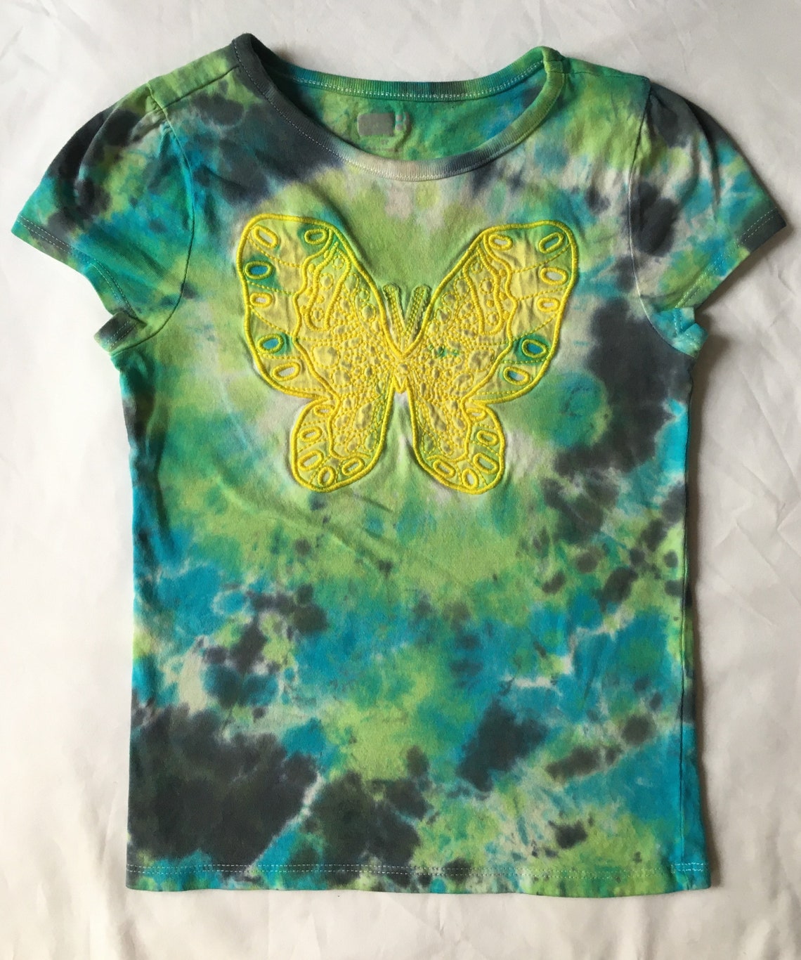 tie dye shirt with butterfly