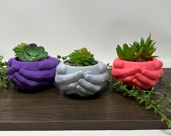 3D Printed Hands Holding Planter – Eco-Friendly PLA Plant Pot & Jewelry Dish – Gift for Plant Lovers