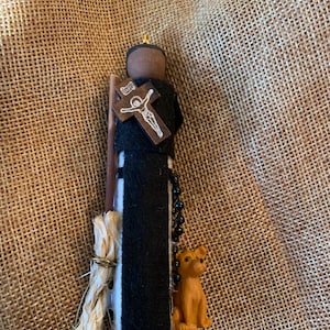 Adorno de muñeca de madera de San Martín de Porres