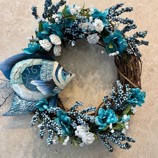 Aqua/blue/turquoise  Fish Wreath, Sea Wreath, Ocean Wreath, Beach Wreath, Coastal