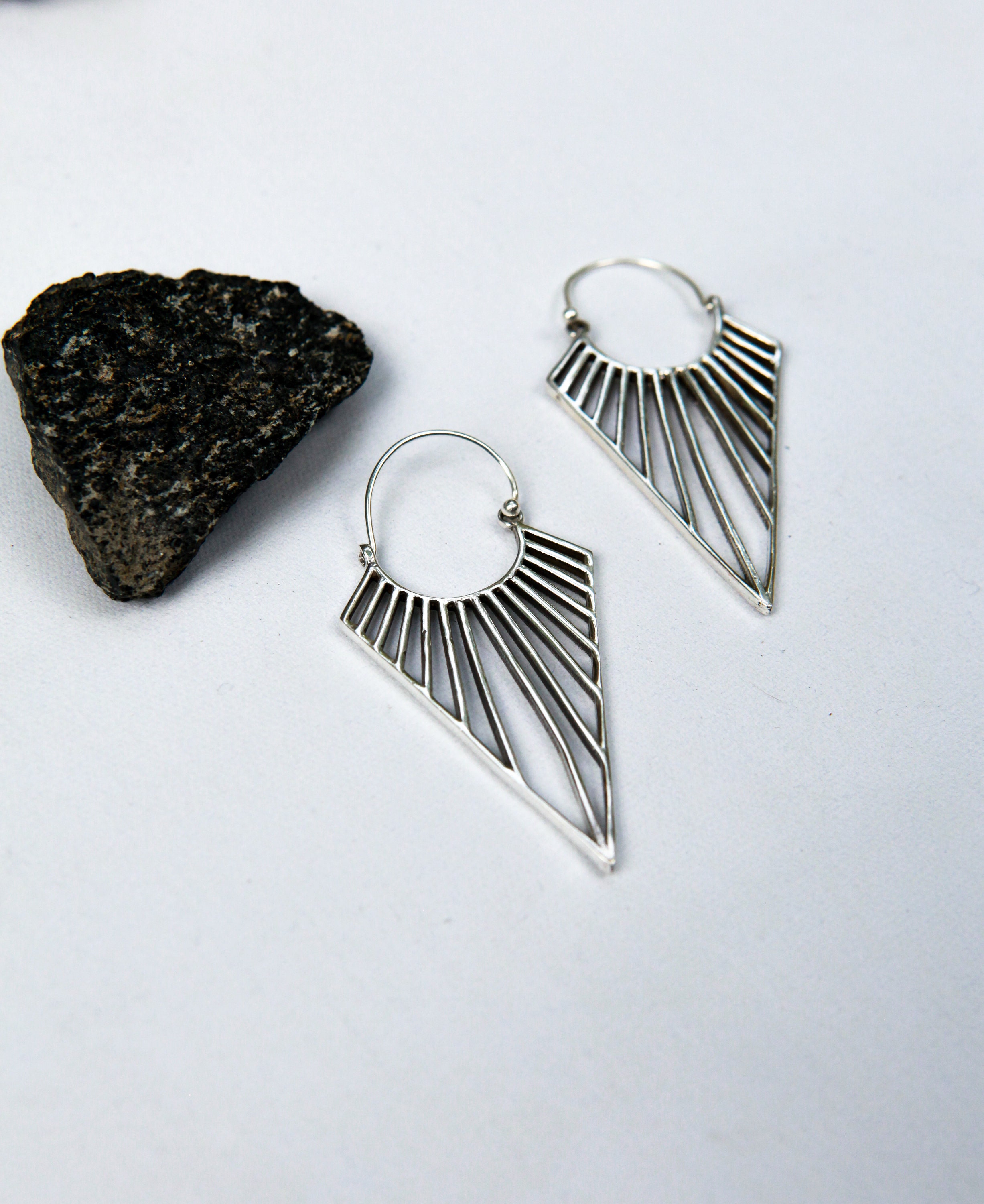 Collana Therian In Argento Sterling 925 Con Ciondolo Triangolare E Inserti In Abalone - Gioielli Vichinghi Per Donne