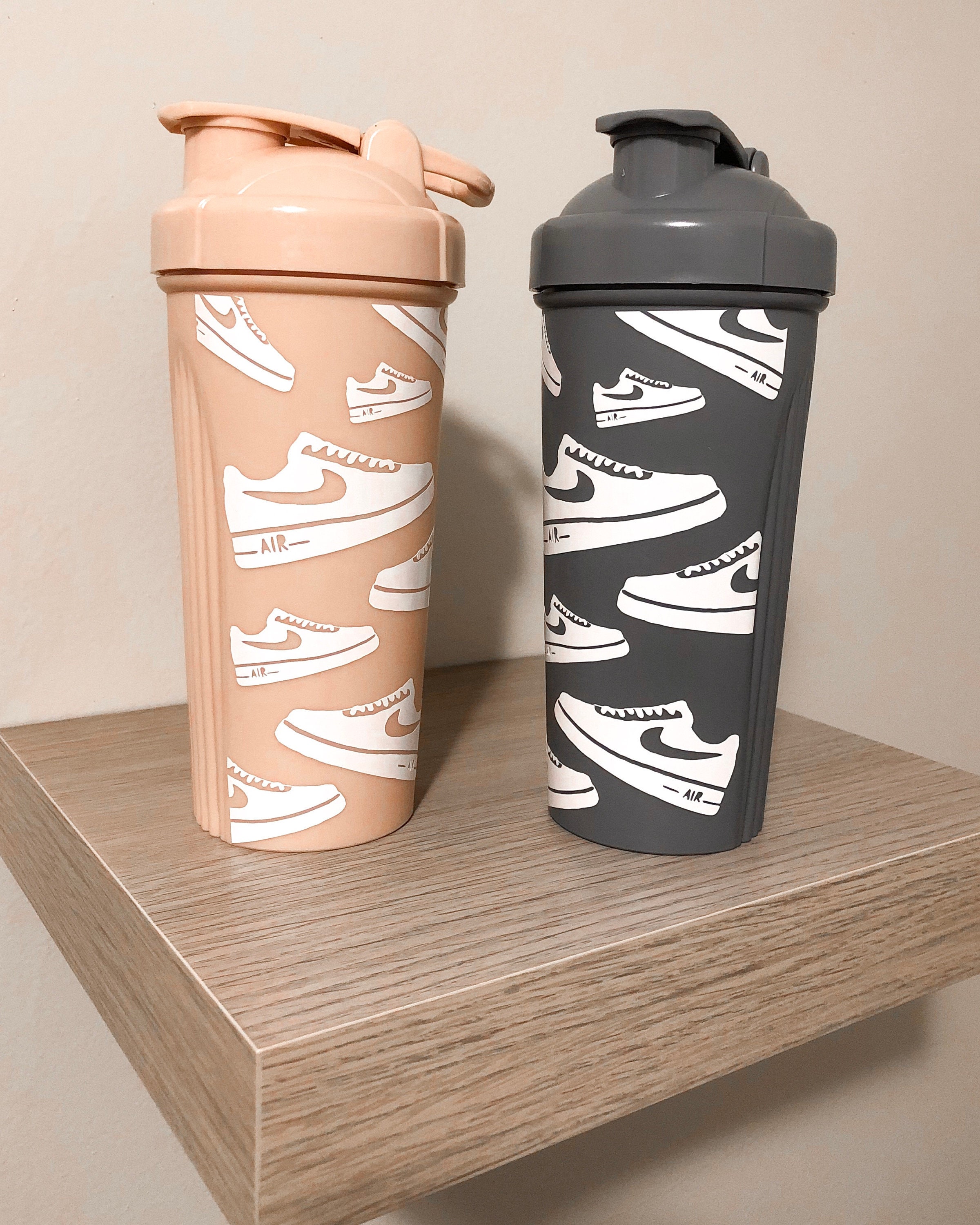 nike shaker bottle