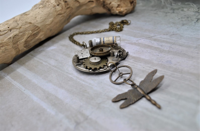 Upcycling steampunk necklace dragonfly watchmaker elements dial gears