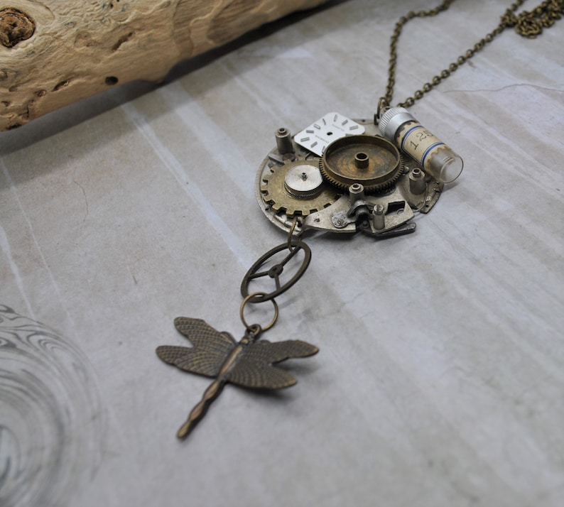 Upcycling steampunk necklace dragonfly watchmaker elements dial gears