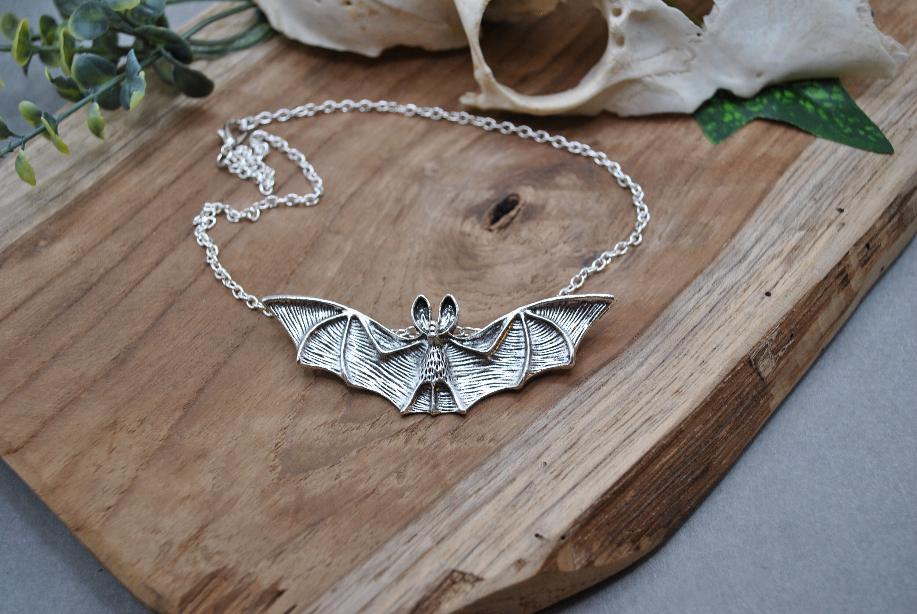 VENACOLY Bat Necklace Sterling Silver Bat Pentagram Pendant Necklace Gothic  Jewelry for Men Women : Amazon.co.uk: Fashion