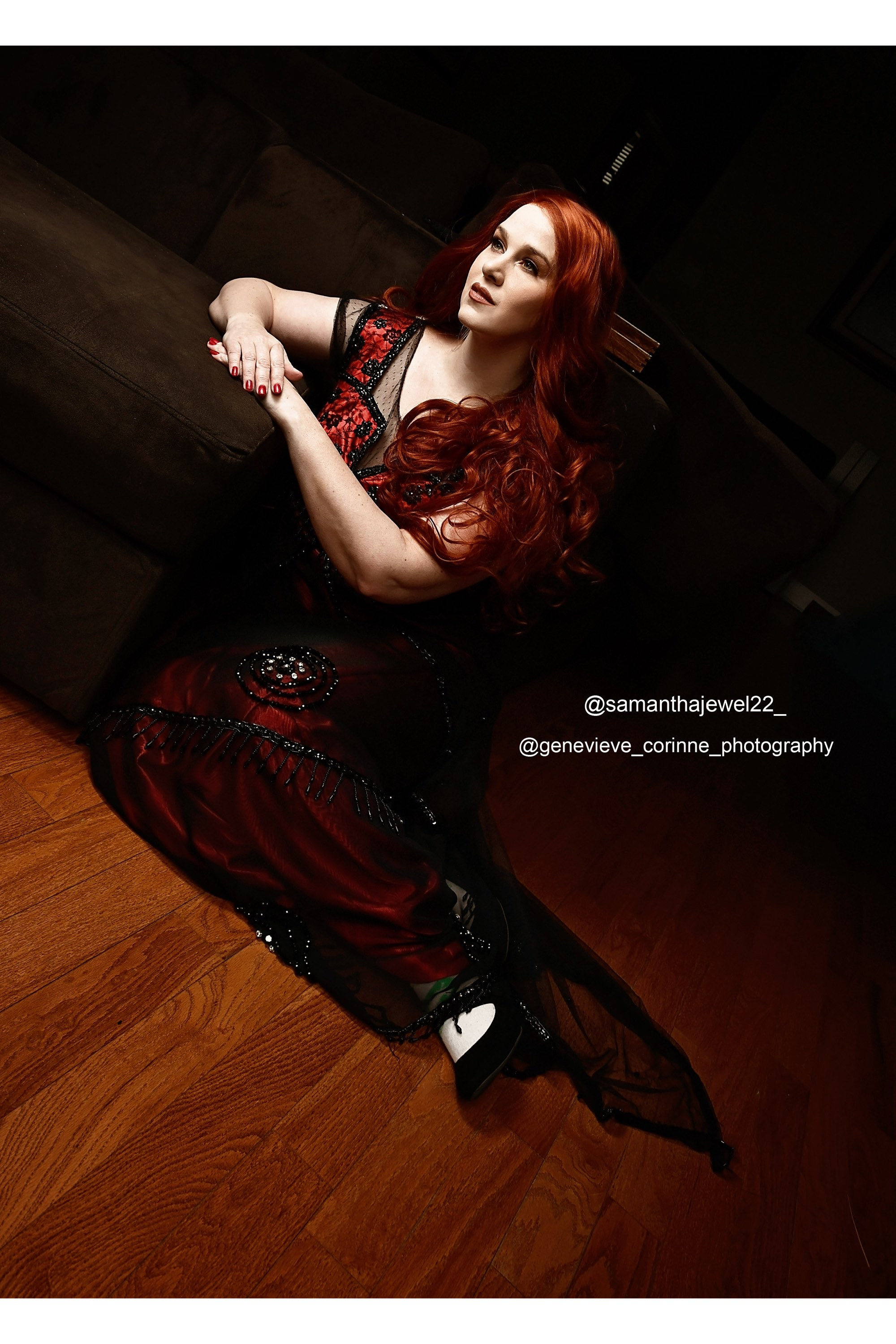 rose titanic red dress Dewitt Bukater Women Cosplay Costume Halloween  Becostume Smaller sizes will have a bodice like the one in the second photo. TITANIC ROSE DEWITT DOLL MOTION