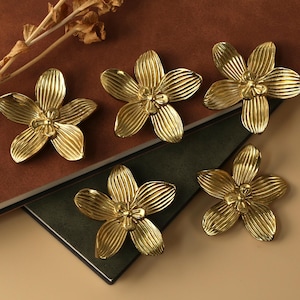 Flower Brass cabinet knobs handles, vintage dresser knobs pull, ikea drawer handles knobs, closet knobs handles, Cabinet Hardware Art deco