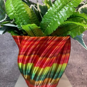 Unique Planter-Medium Flowerpot for Plants of all kinds - 6" Diameter by 5.25" Tall; Colorful Planter; Modern Planter; USA Store
