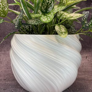 Extra Large Twisted Flowerpot for Plants of all kinds (White color) - 10&quot; Diameter by 7.75&quot; Tall; Modern Planter; USA Store