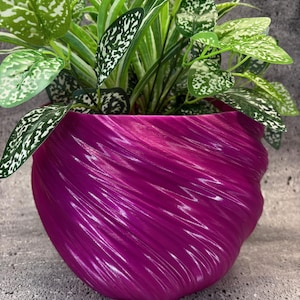 Extra Large Twisted Flowerpot for Plants of all kinds (Violet color) - 10&quot; Diameter by 7.75&quot; Tall; Colorful Planter; Modern Planter