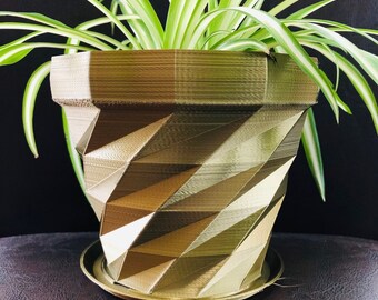5.875 Diameter by 4.25 Tall Medium Flower Pot for Plants of all kinds 5.875 Diameter by 4.25 Tall Medium Flower Pot for Plants of all kinds
