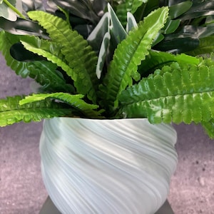 Vaso de flores médio torcido para plantas de todos os tipos (cor branca) - 15 cm de diâmetro por 11,5 cm de altura; Vaso moderno; Loja dos EUA