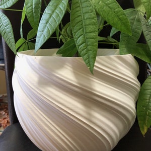 Extra Extra Large Twisted Flowerpot for Plants of all Kinds (White color) - 12" Diameter by 9" Tall