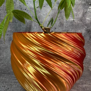 Extra Large Twisted Flowerpot for Plants of all kinds (Dual Gold and Copper color) - 10" Diameter by 7.75" Tall