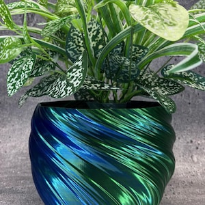 Large Twisted Flowerpot for Plants of all kinds (Dual Blue and Green color) - 8" Diameter by 6" Tall Colorful Planter Modern Planter