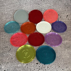 Eén set van twee 3,5-inch schoteltjes (geassorteerd) (2 schoteltjes per set) - lekbak, schaal; VS-winkel; plantenbak schotel
