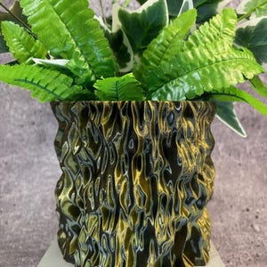 Medium Flowerpot for Plants of all kinds (Dual Black and Gold color)- 6" Diameter by 5.25" Tall; Colorful Planter; Unique Planter; USA Store