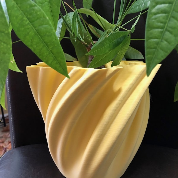 Large Flower Pot for Plants of all kinds (Pastel Yellow color) - 8" Diameter by 7" Tall