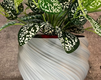 Large Twisted Flowerpot for Plants of all kinds (Matte Gray color) - 8" Diameter by 6" Tall