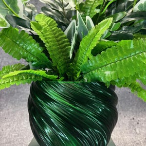 Medium Twisted Flowerpot for Plants of all kinds (Crystal Dark Green color) - 6" Diameter by 4.5" Tall