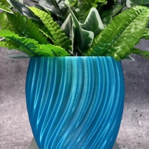 Extra Tall Medium Twisted Flowerpot for Plants of all kinds (Artic Blue color)-6&quot; Diameter by 6&quot; Tall; USA Store