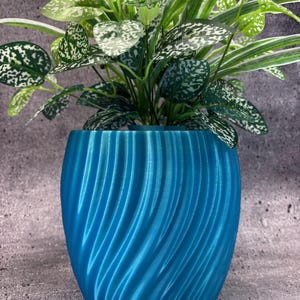 Extra Tall - Large Twisted Flowerpot for Plants of all kinds (Artic Blue color) - 8&quot; Diameter by 8&quot; Tall; Modern Planter; USA Store