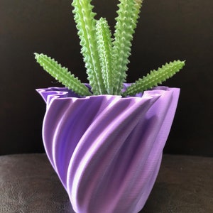 Unique Planter-Small Flower Pot for Plants of all kinds (Pastel Purple color) - 4&quot; Diameter by 3.5&quot; Tall Colorful Planter Modern Planter