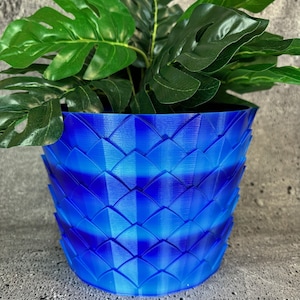 Unique Planter-Large Flowerpot for Plants of all kinds (Gradient Blue color) - 7.75&quot; Diameter by 6&quot; Tall Colorful Planter Unique Planter