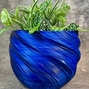 Extra Extra Large Twisted Flowerpot for Plants of all Kinds (Gradient Blue color) - 12" Diameter by 9" Tall
