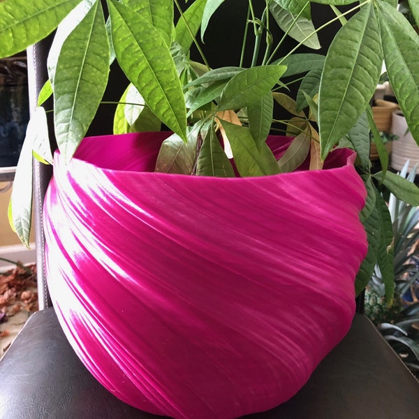 Extra Large Twisted Flower Pot for Plants of all kinds ( Violet color) - 10" Diameter by 7.75" Tall
