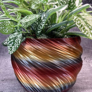 Extra Large Twisted Flowerpot for Plants of all kinds (Red/Gold/Black color) - 10" Diameter by 7.75" Tall; USA Store